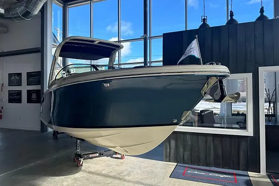 Chris-Craft Launch 28 GT (023)