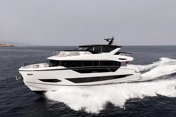 Sunseeker 82 Ocean Enclosed