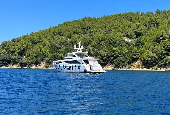 princess-30m-yacht-interior6.jpg