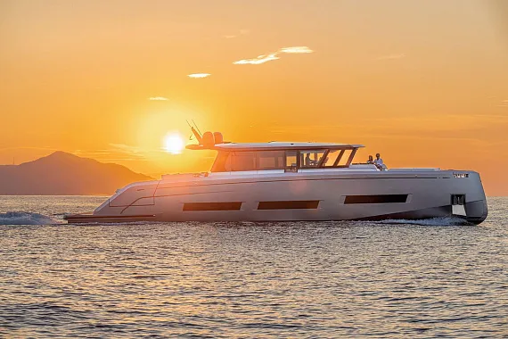 Pardo_75_GT_Exterior_81.jpg