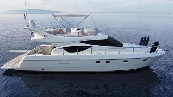 Ferretti 460