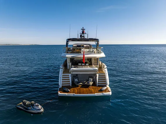 Sunseeker 100 Yacht