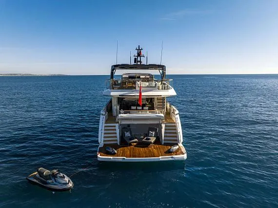 sunseeker-100-yacht-2-3.jpg
