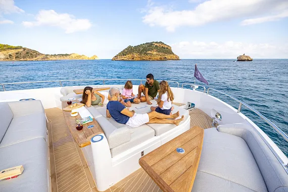 sunseeker-90-ocean-2022-9.jpg