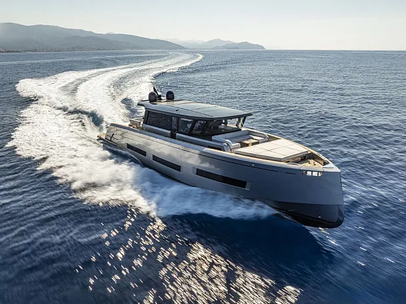 Pardo_75_GT_Exterior_79.jpg