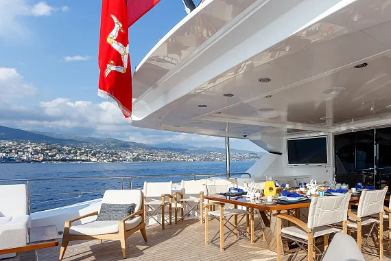 sunseeker-131-yacht-018-5.jpg